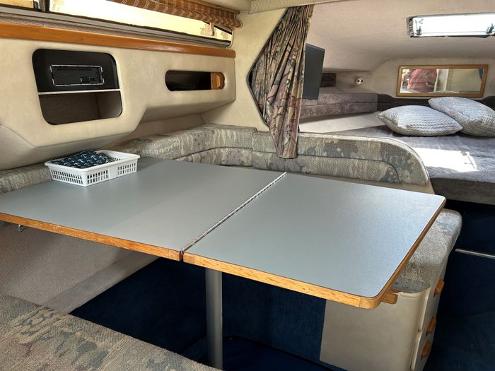 1992 Sea Ray 290 Sundancer Photo 21 of 36