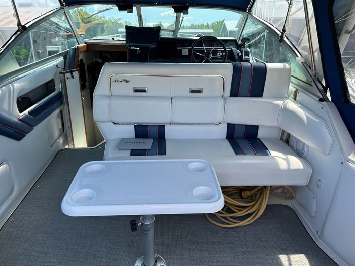 1992 Sea Ray 290 Sundancer Photo 27 of 36