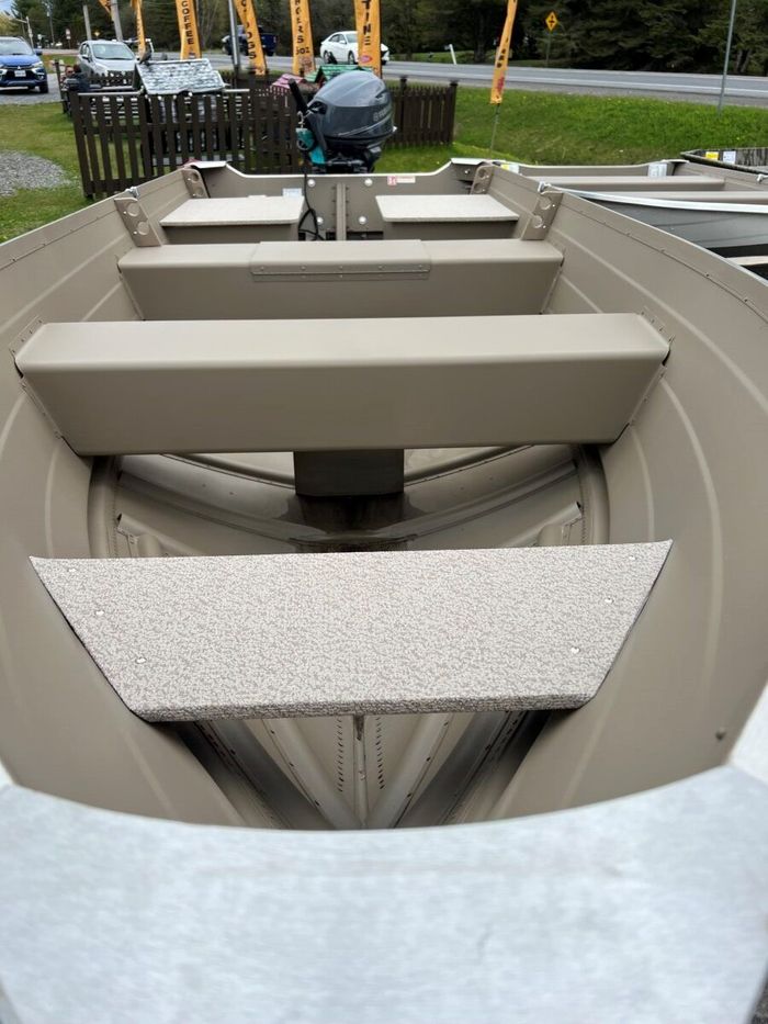 2026 Smoker Craft Voyager 16 TL SS Boat Package $1500 Off Photo 3 sur 8