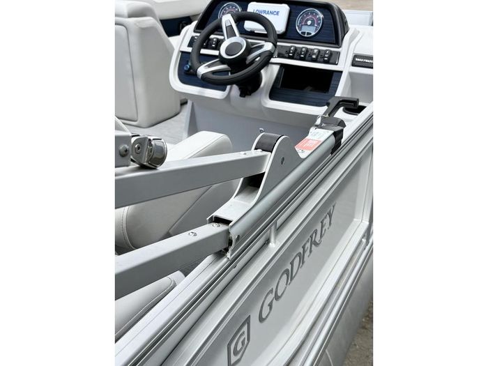 2026 Godfrey Pontoons Sweetwater Photo 7 of 15