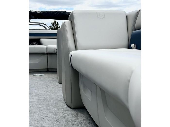 2026 Godfrey Pontoons Sweetwater Photo 13 of 15