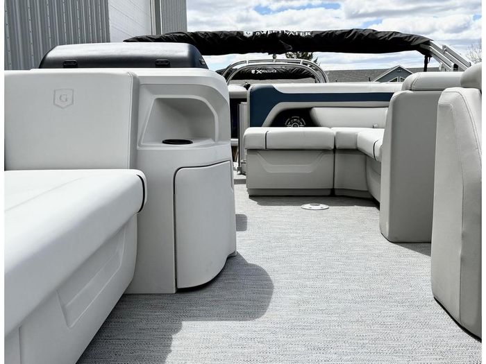 2026 Godfrey Pontoons Sweetwater Photo 5 of 15