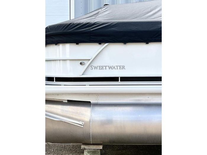 2026 Godfrey Pontoons Sweetwater Photo 2 of 15