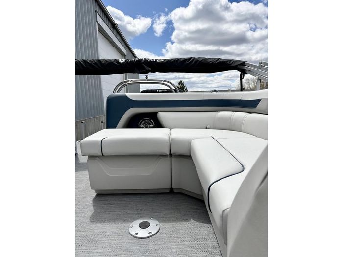 2026 Godfrey Pontoons Sweetwater Photo 6 of 15