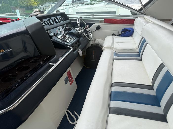 1990 Sea Ray 350 Sundancer Photo 8 sur 17