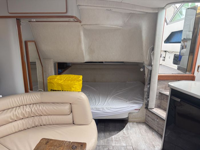 1990 Sea Ray 350 Sundancer Photo 13 sur 17