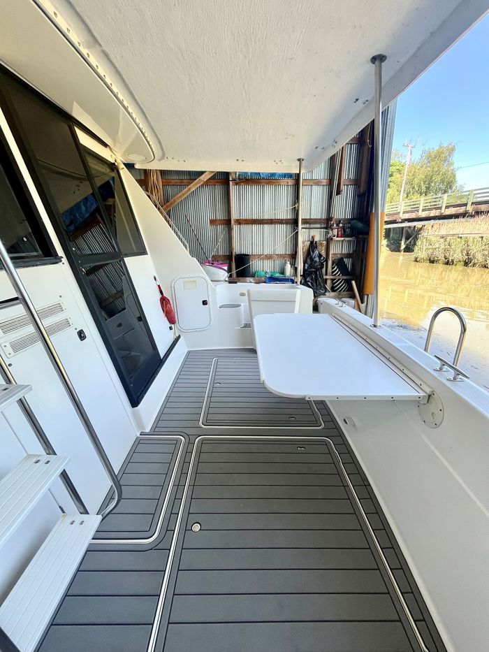 1995 Bayliner 3988 Photo 8 sur 42