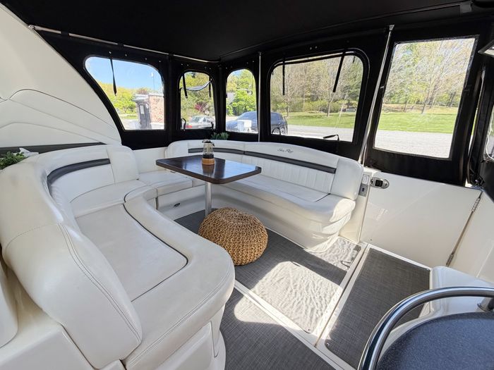 2005 Sea Ray 40 Sundancer Photo 9 of 51