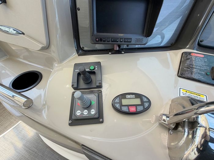 2005 Sea Ray 40 Sundancer Photo 16 of 51