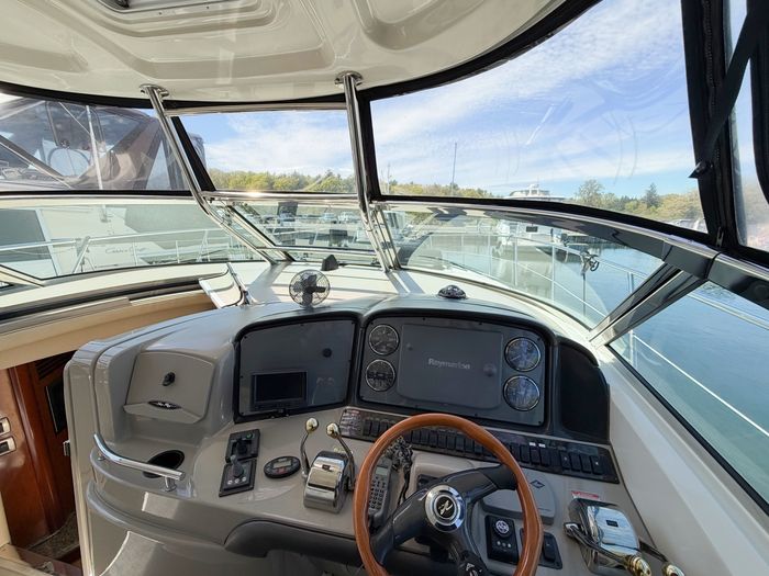2005 Sea Ray 40 Sundancer Photo 20 of 51