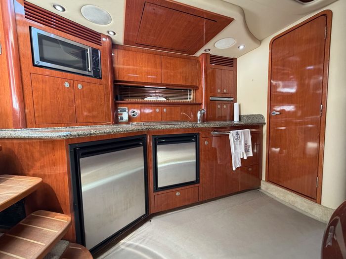 2005 Sea Ray 40 Sundancer Photo 29 of 51