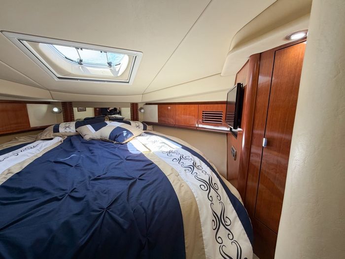 2005 Sea Ray 40 Sundancer Photo 38 of 51
