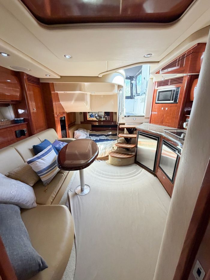 2005 Sea Ray 40 Sundancer Photo 41 of 51