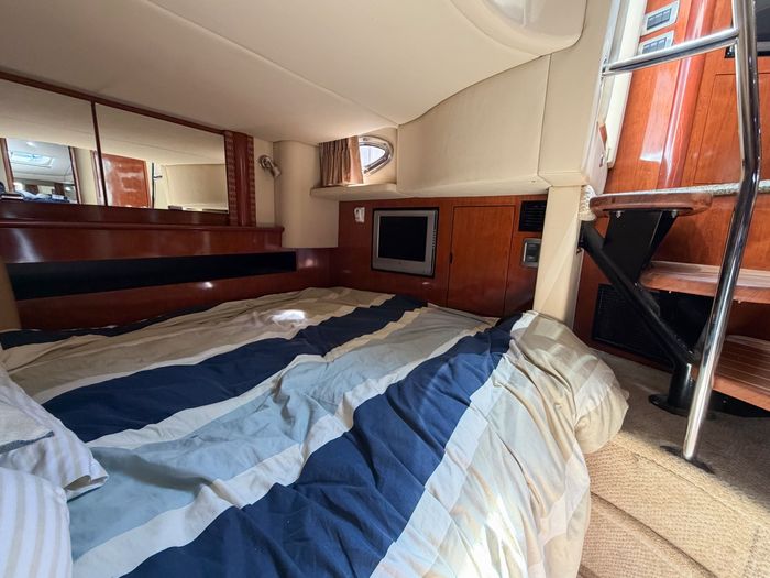 2005 Sea Ray 40 Sundancer Photo 43 of 51