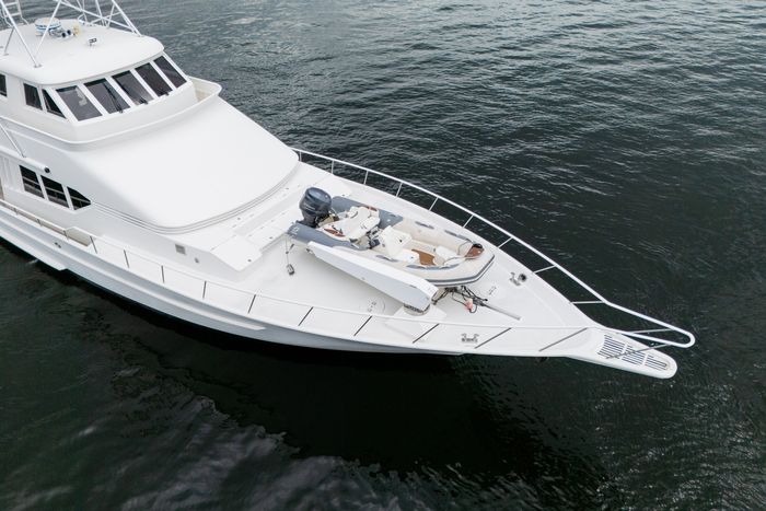 2002 Stryker 76 Sportfish Motor Yacht Photo 9 sur 136