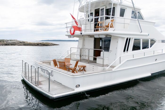 2002 Stryker 76 Sportfish Motor Yacht Photo 15 sur 136