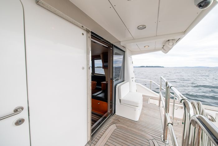 2002 Stryker 76 Sportfish Motor Yacht Photo 35 sur 136