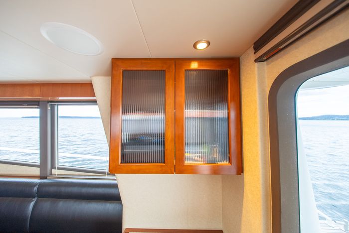 2002 Stryker 76 Sportfish Motor Yacht Photo 43 sur 136
