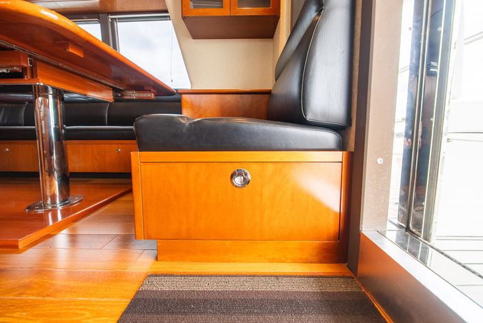 2002 Stryker 76 Sportfish Motor Yacht Photo 44 sur 136
