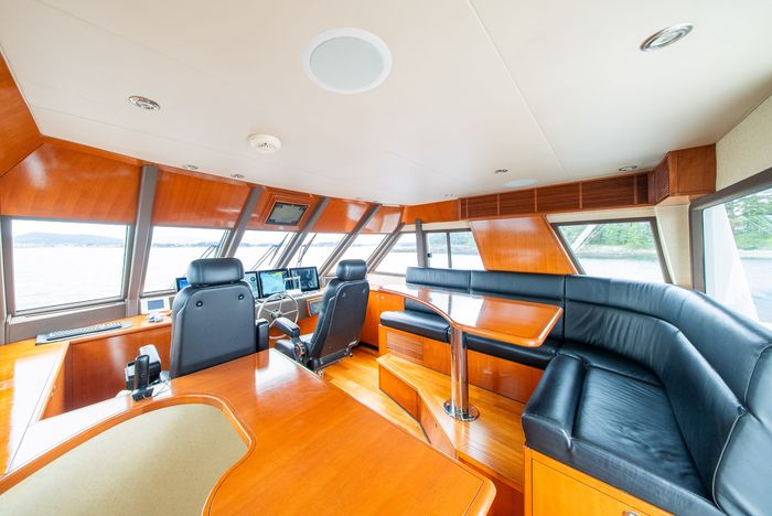 2002 Stryker 76 Sportfish Motor Yacht Photo 73 sur 136