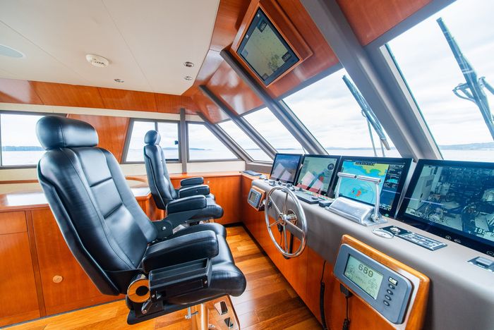 2002 Stryker 76 Sportfish Motor Yacht Photo 74 sur 136