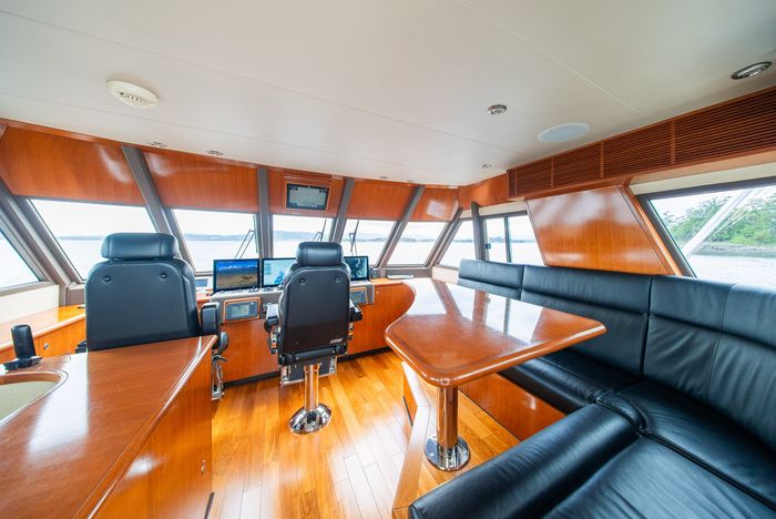 2002 Stryker 76 Sportfish Motor Yacht Photo 81 sur 136