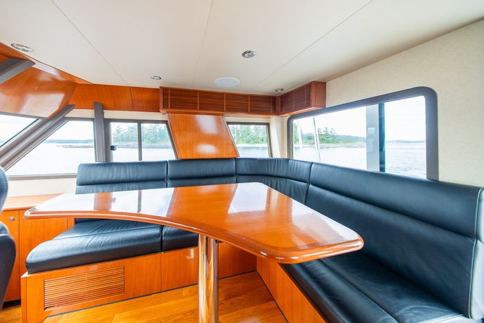 2002 Stryker 76 Sportfish Motor Yacht Photo 83 sur 136