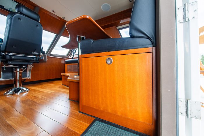 2002 Stryker 76 Sportfish Motor Yacht Photo 84 sur 136