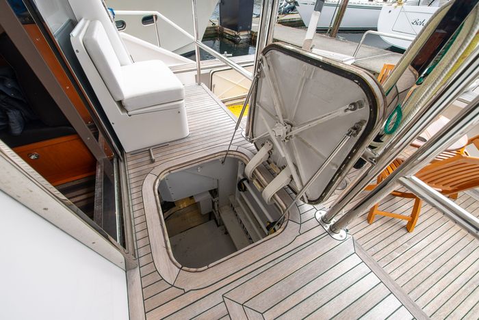 2002 Stryker 76 Sportfish Motor Yacht Photo 128 sur 136