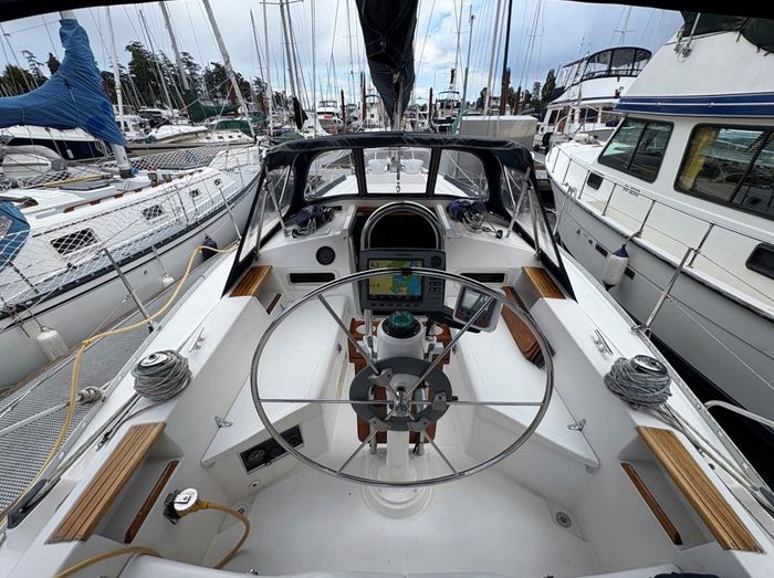 1984 Hunter 34 Photo 2 sur 18