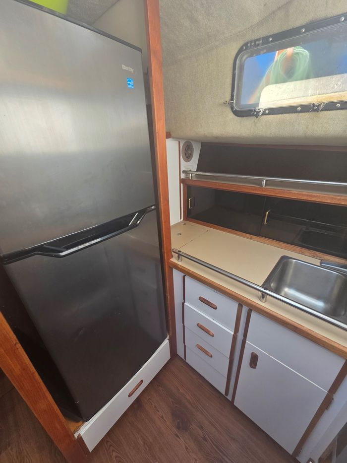1987 Carver 3607 Aft Cabin Photo 11 sur 19