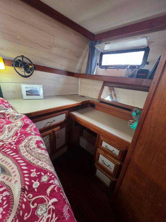 1987 Carver 3607 Aft Cabin Photo 15 sur 19