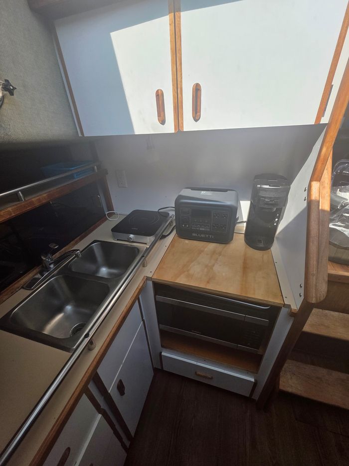 1987 Carver 3607 Aft Cabin Photo 10 sur 19