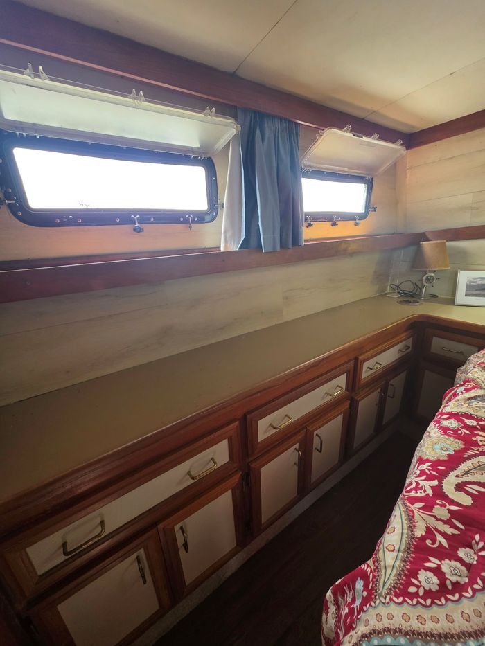 1987 Carver 3607 Aft Cabin Photo 14 sur 19