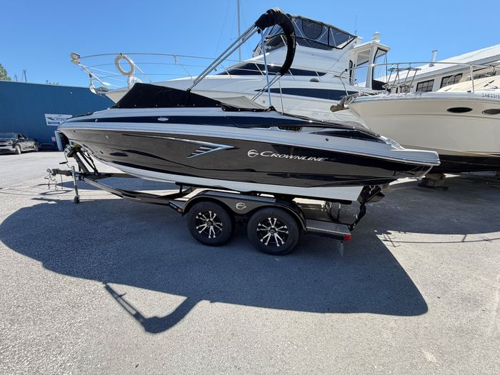 2022 Crownline 220 SS Photo 1 of 25