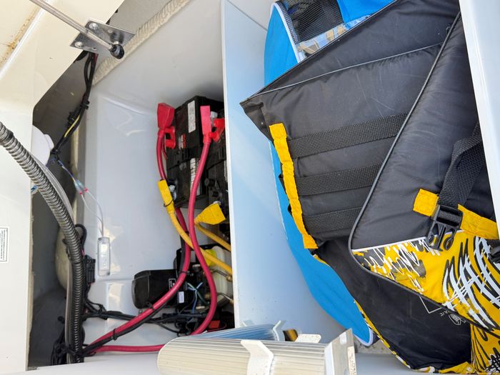 2022 Crownline 220 SS Photo 6 of 25