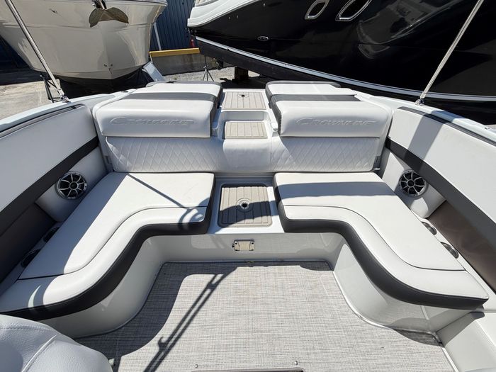 2022 Crownline 220 SS Photo 10 of 25