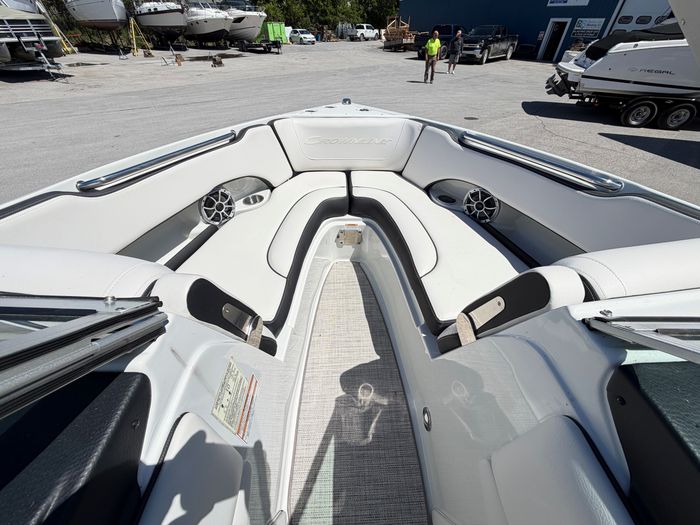 2022 Crownline 220 SS Photo 14 of 25