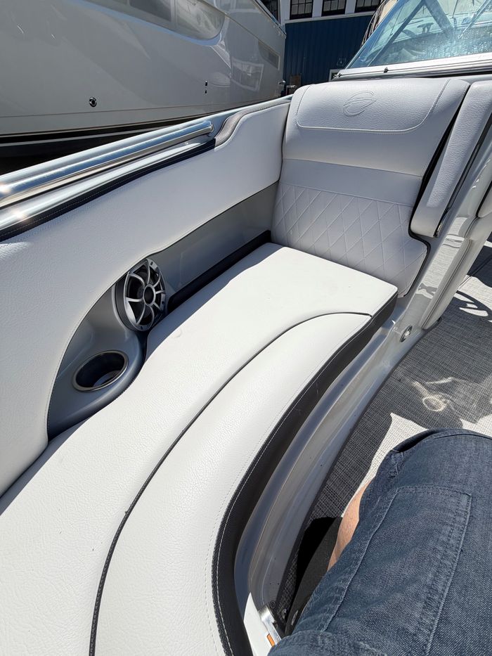 2022 Crownline 220 SS Photo 15 of 25