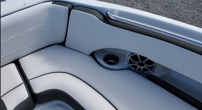 2022 Crownline 220 SS Photo 22 of 25