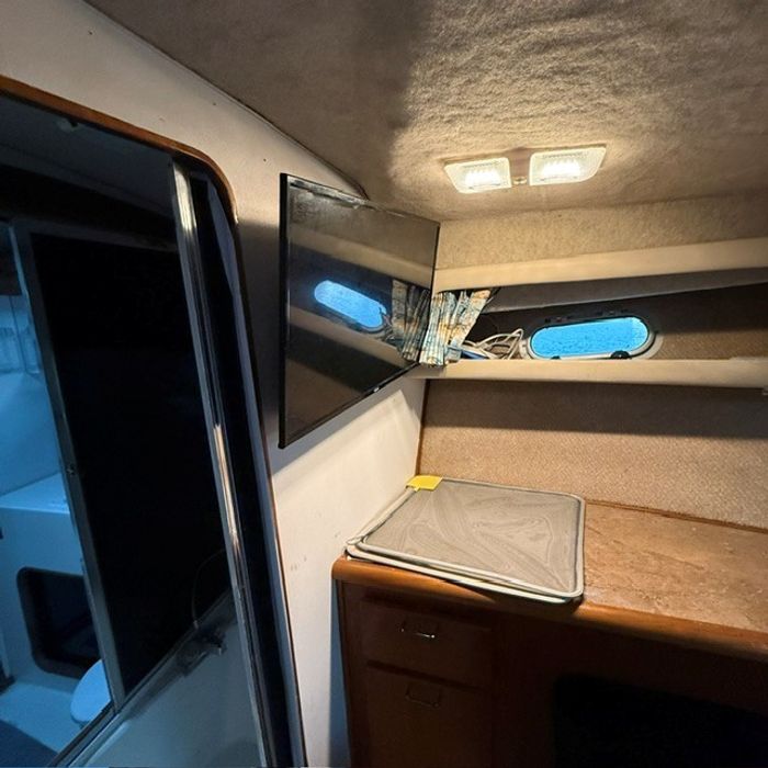 1990 BAYLINER 3888 MOTORYACHT Photo 23 sur 25