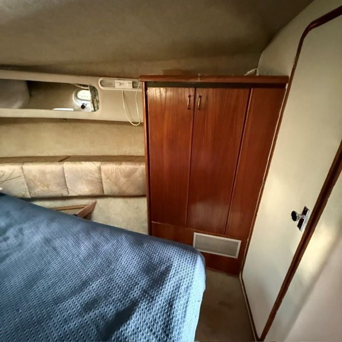 1990 BAYLINER 3888 MOTORYACHT Photo 24 sur 25