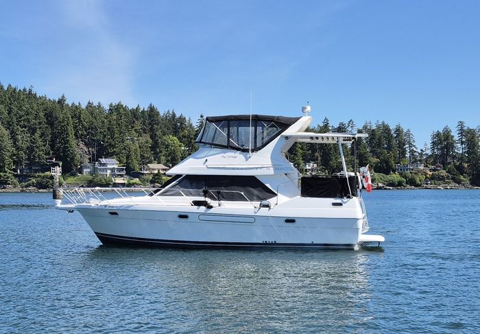 1995 Bayliner 3587 Motor Yacht Photo 1 of 26
