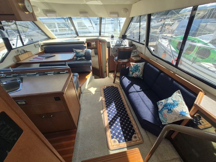 1995 Bayliner 3587 Motor Yacht Photo 11 of 26