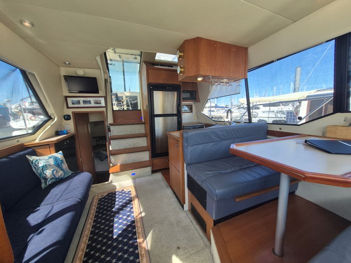 1995 Bayliner 3587 Motor Yacht Photo 19 of 26
