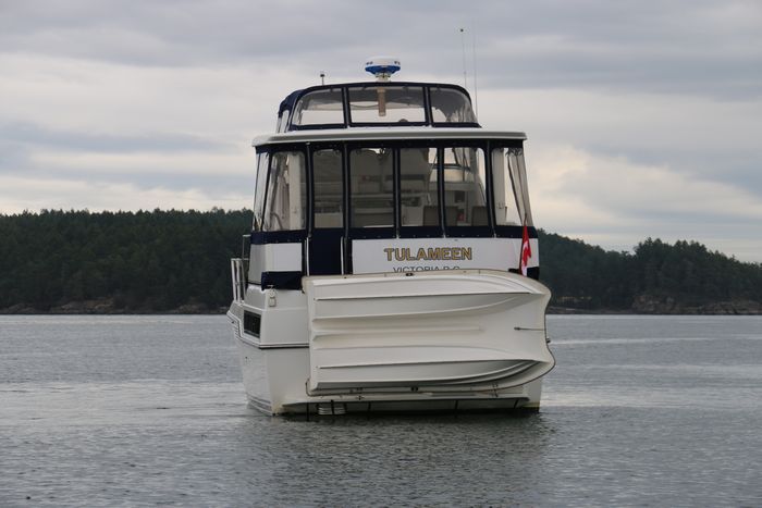 1993 Carver 350 Aft Cabin Motor Yacht Photo 4 of 24