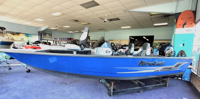 2025 MirroCraft Aggressor Pro 1661 Photo 2 sur 11