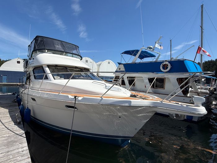1998 Bayliner 3788 Photo 9 sur 81