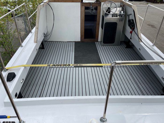 1975 Pacific mariner 26 Photo 2 of 11