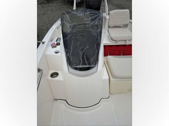 2026 Boston Whaler 160 Super Sport Photo 19 of 23